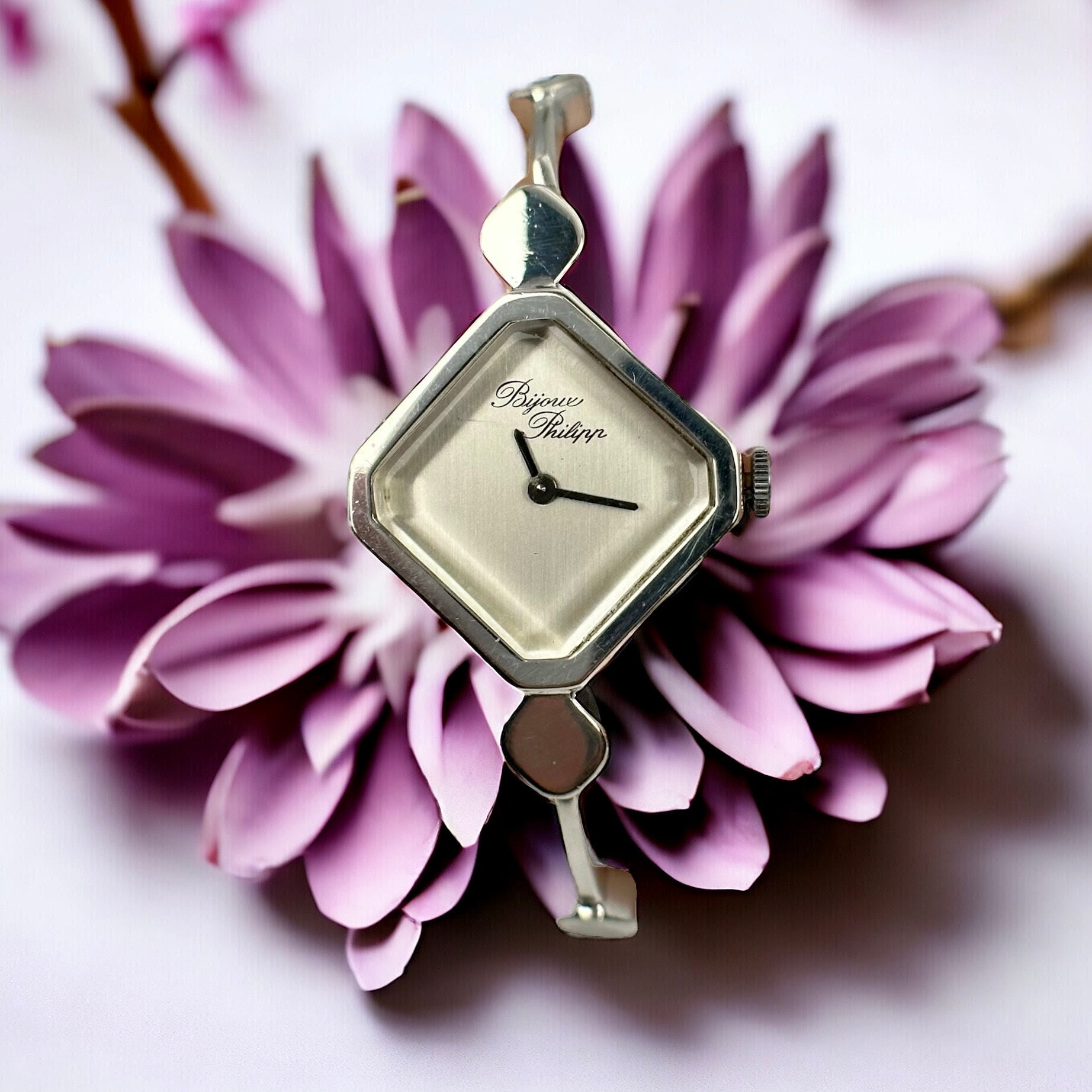 アクセサリー silver rose design bangle watch New Fashion Bracelet Wrist Watch for Woman Ladies Silver