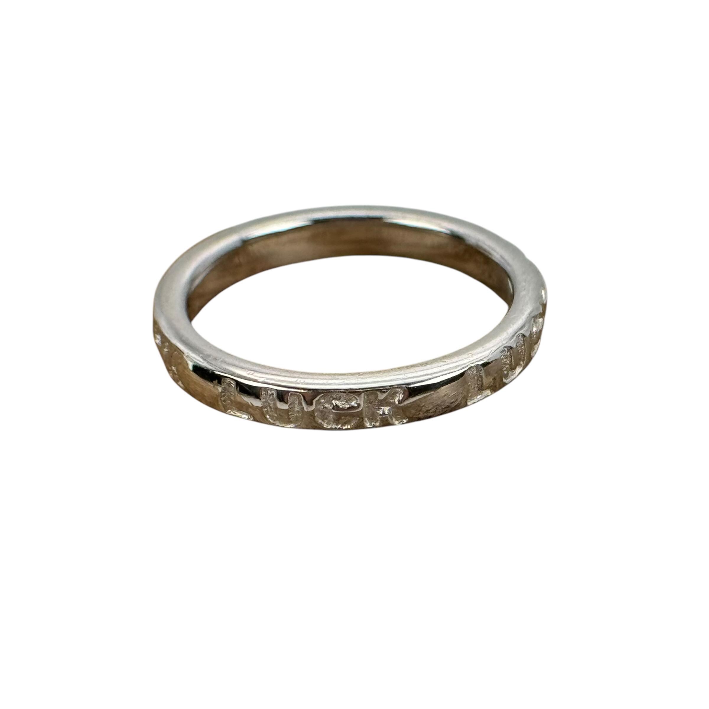 Bague ancienne marquise en or blanc 18 carats et diamants