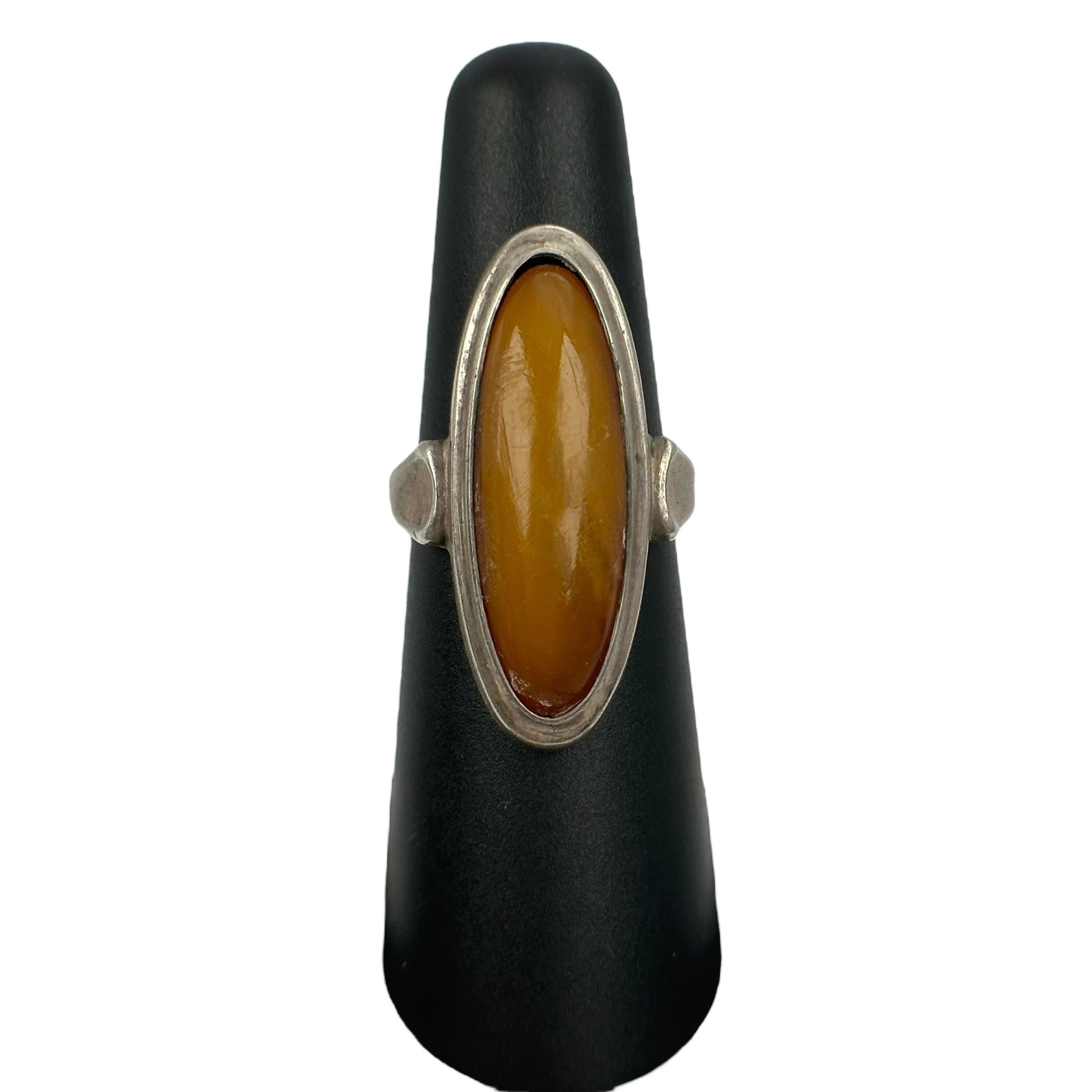 琥珀リングのレディースリング16.5mmサイズです。 52 リアルシルバー