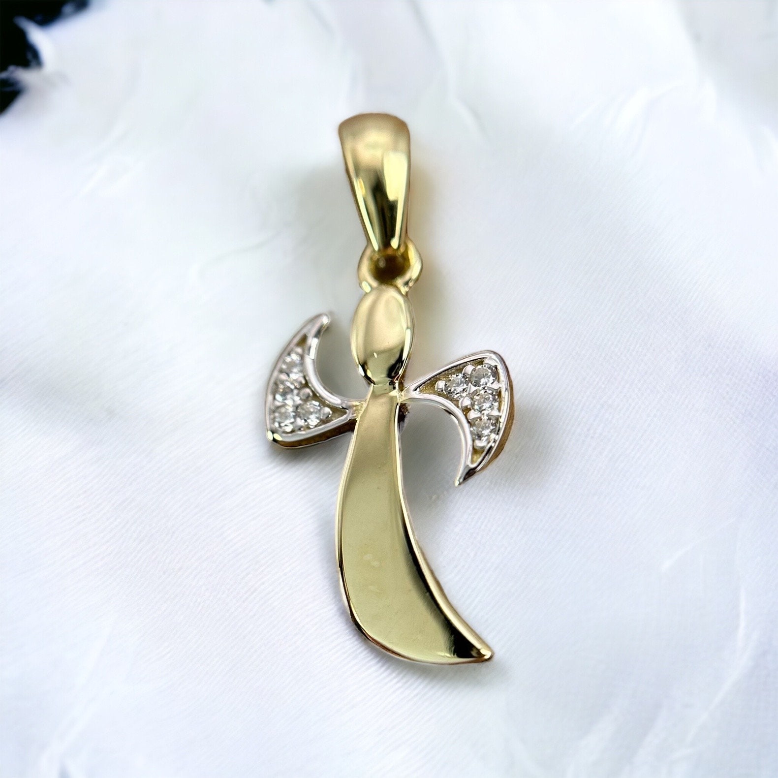 0.07CT Guarded Angel Diamond Nose Pin 14KT Gold For Women