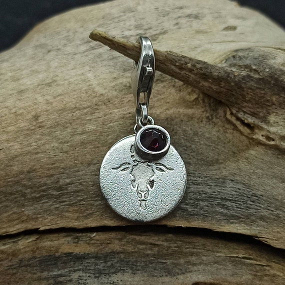 Etsy capricorn necklace deals