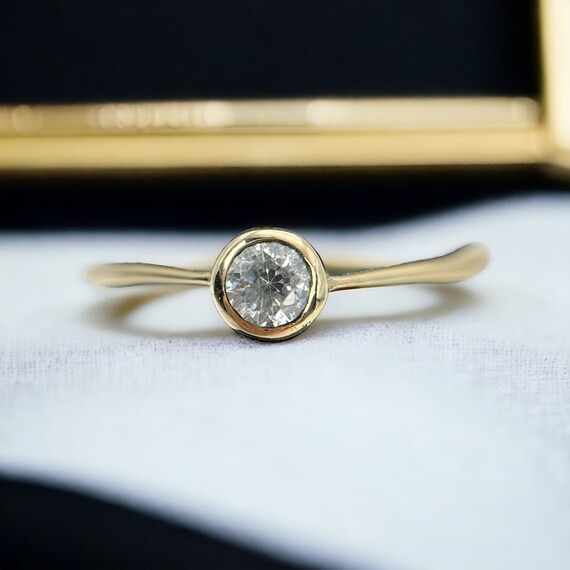 Anillo de 8 kilates cheap