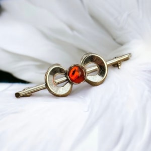 Design brooch real silver amber vintage ladies gift with great patina noble retro timeless modern