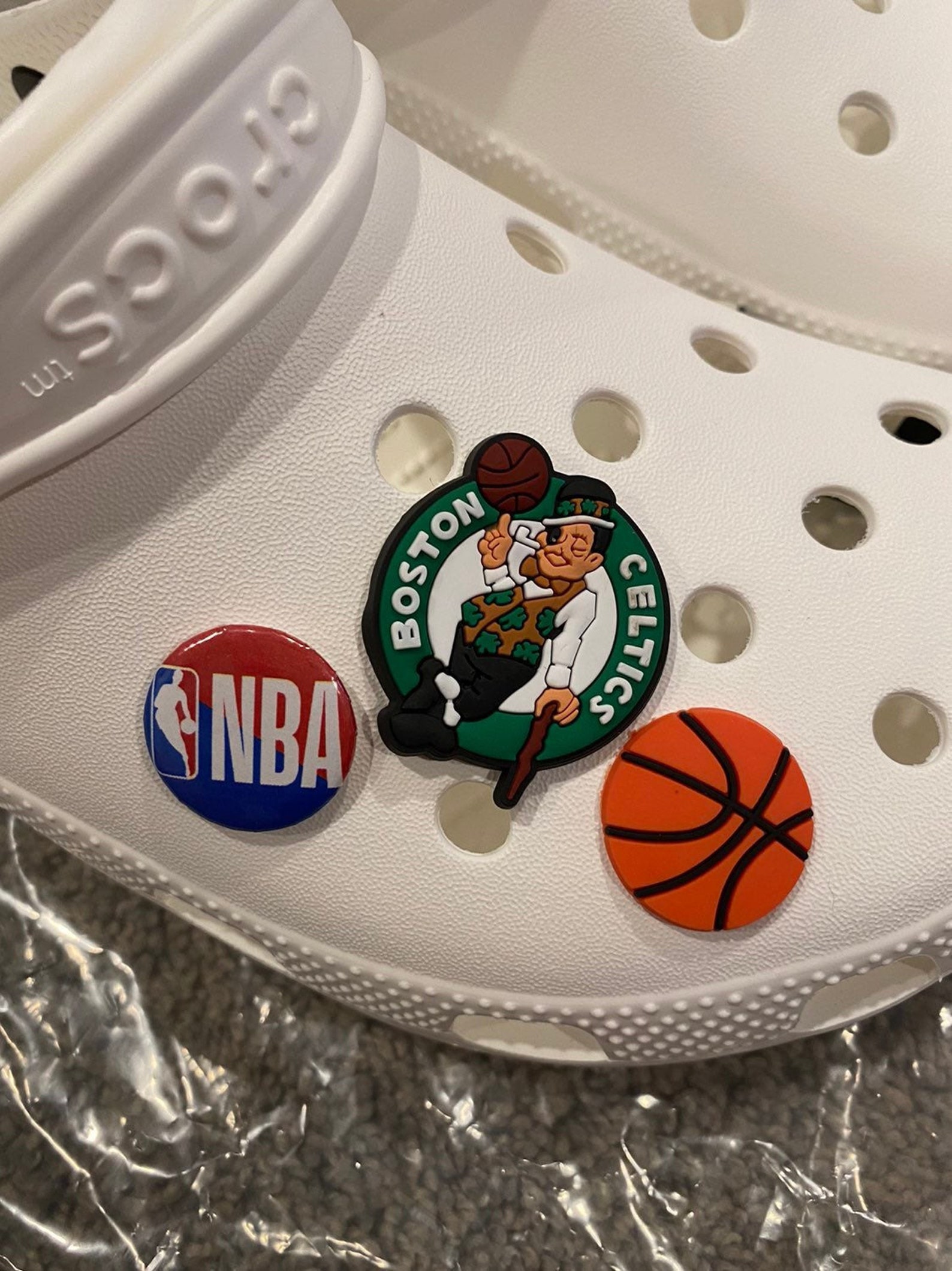 basket ball crocs