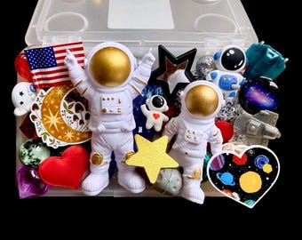 Mid Outer Space Play Dough Sensory Kit Astronauts & Galaxy Charms,Gift for boys, slime craft activity, boys gift, christmas gift,playdoh kit