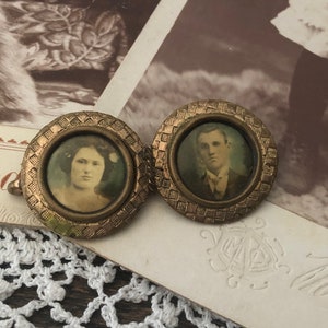 Victorian double photo brooch, antique photo jewelry, Victorian photos, mourning jewelry, colorized photos, colorized photo brooch, oddities
