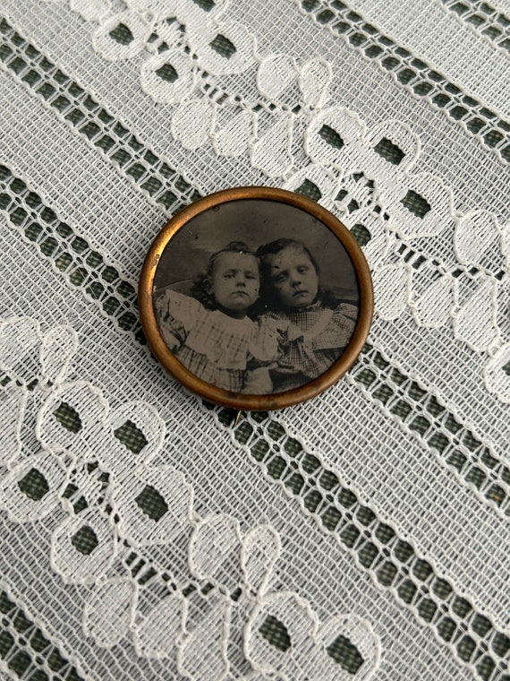 Victorian Photo Pin of Two Little Girls