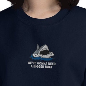 Besticktes Jaws Sweatshirt | Jaws Film | Kapitän Quint | Kiefer Geschenk | Jaws Steven Spielberg | Bestickter Hai
