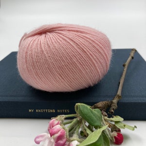 Lamana Merida Wool Silk Polyamide Sock yarn 50g - 200m, Fingering weight yarn Color 40 Antique Pink