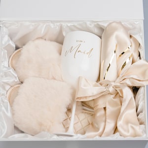 Geschenkbox Bridesmaid champagner, gold - Brautjungfer -  Morgenmantel, Slipper Plüsch, Champagner Glass für Getting Ready - JGA - Hochzeit