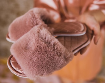 Slipper Plüsch - elegante Hausschuhe - in weiß, rosegold oder schwarz - Valentinstag Geschenk - Getting Ready - JGA - Wedding