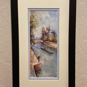 Vintage souvenirkaart van de rivier de Seine en de Notre Dame Parijs jaren 80 reproductie van een schilderij van kunstenaar Delarue, dubbel gematteerd en ingelijst