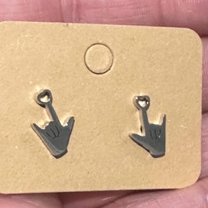Silver sign language stud earrings I love you hand gesture and a heart