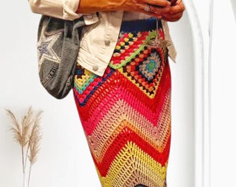 Falda larga de ganchillo hecha a mano, estilo boho de algodón colorido estilo abuela.