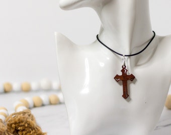 Lutheran Cross Pendant , Christian Gifts for Woman, Cross Pendant Necklace, Crusifix Necklace Gift for Her, Faith Necklace Gift for Mom