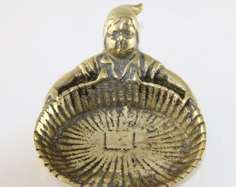 Figural ashtray/ringdish/puckman/jester dish