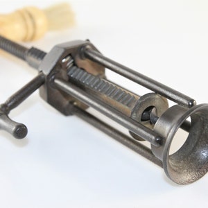 Antique Four pillar King Screw/tire bouchon/corkscrew