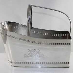 Original silverplated Barker Ellis wine/portserver