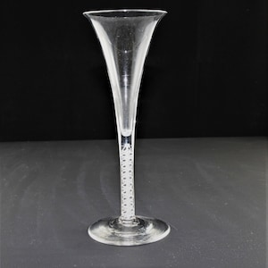 Dutch antique champagne flute nr. 1