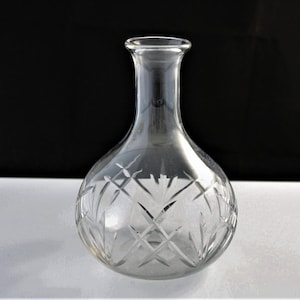 Decanting carafe, crystal glass