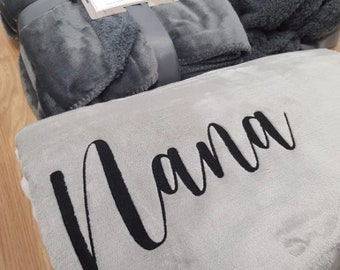 Embroidered Super Soft Luxury Flannel Sherpa Throw Blanket (With PERSONALISED EMBROIDERY)