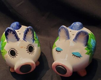 Kissing Pig Salt and Pepper Shakers