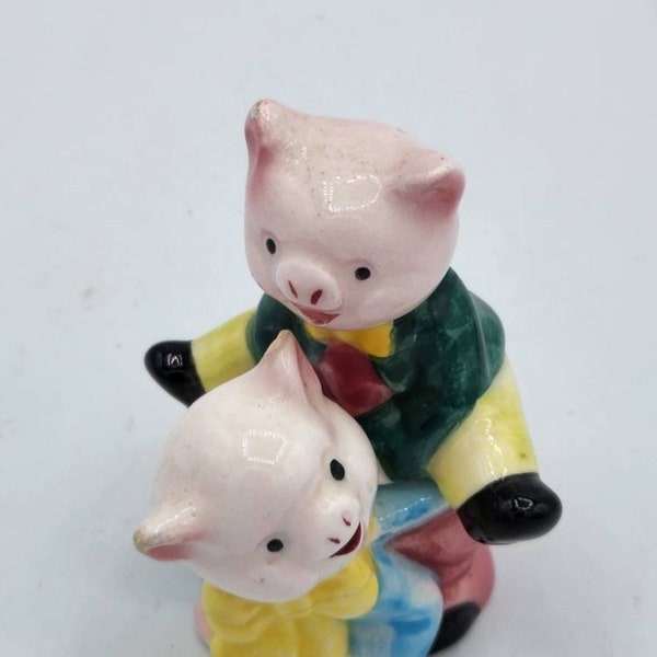 Vintage 1950's/1960's Hand painted Pigs salt and pepper shakers