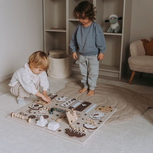 Tableau personnalisé pour tout-petit, tableau d'activités, cadeau de développement pour tout-petit, tableau Montessori, tableau sensoriel en bois, cadeau 1er enfant en bas âge image 9