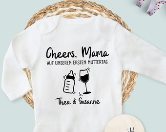 Personalisierter Baby Body zum Muttertag - "Cheers Mama" - personalisiert mit Namen