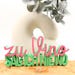 → auf Etsy ansehen: Dekoaufsteller Zu Vino sag ich nie No – Wein Deko modern – Tischdeko Bar & Küche – Geschenkidee für Weinliebhaber Dekoaufsteller Zu Vino sag ich nie No – Wein Deko modern – Tischdeko Bar & Küche – Geschenkidee für Weinliebhaber