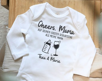 Baby Body Mama | Geburtstag Mama | 0 - 18 Monate | individuelle Anpassung möglich | Geburtstagsgeschenk Mutter | Cheers Mama