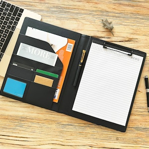 Portafolio de cuero con portapapeles Portafolio personalizado para él, carpeta de negocios con logotipo de nombre, portadocumentos A4, regalo para el cumpleaños del padre