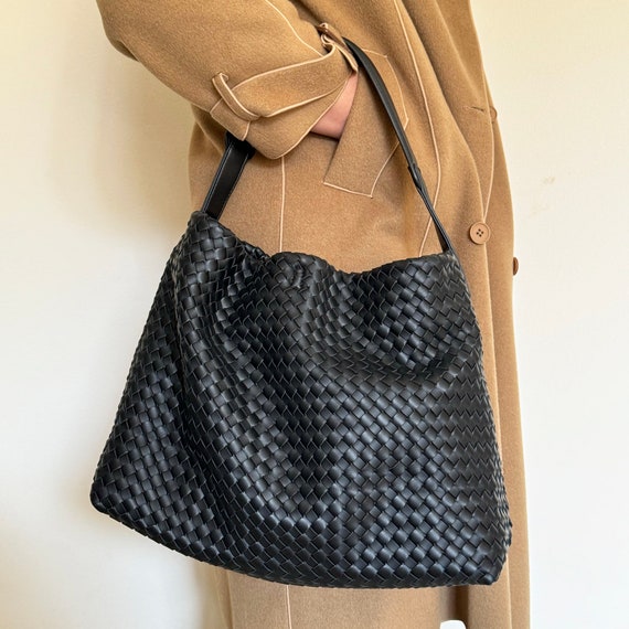 ●Fallett● Two Way Vegan Leather Hobo Bag Black FA2403BG13B 51lAeCU7-mL._SY300_QL30_.jpg