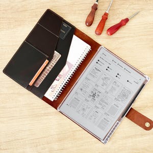 Anpassat läderfodral för Remarkable Paper Pro 11,8" 2024, Monogrammerad organizer/planerare/portfölj
