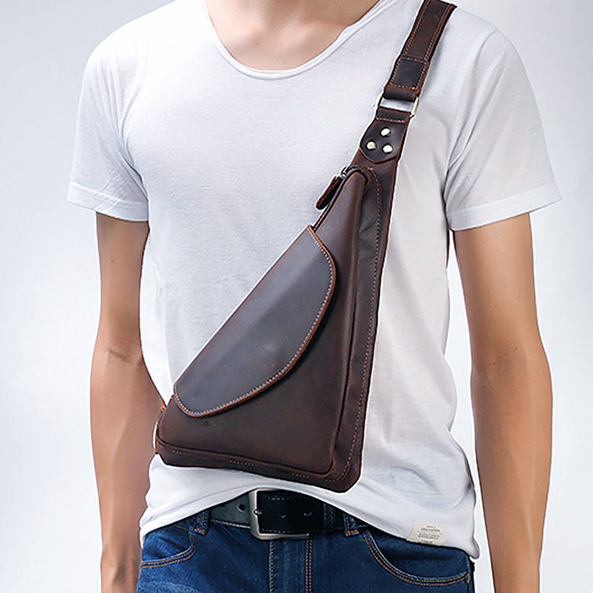 Sac de poitrine en cuir personnalisé pour hommes, sac à dos à