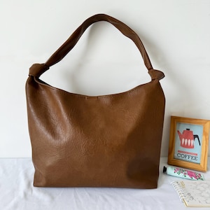 Sac à bandoulière pour femme en cuir végétalien, sac fourre-tout souple pour femme, sac hobo souple pour le travail, sac à main pour femme, cadeau d'anniversaire pour elle