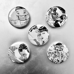 Horror manga eroguro pin set of 5