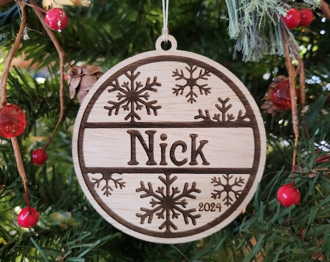 Personalized Christmas ornament - custom ornament with snowflakes, customizable gift for kids, Christmas Ornament with name and year for her