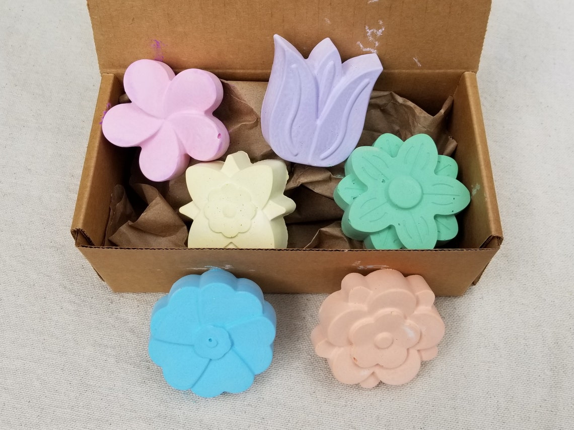 Large Flower Chalk Set Sets of 4 6 or 8 Assorted Flowers Etsy