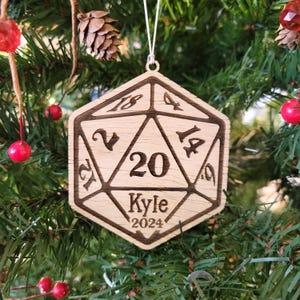 Personalized D20 Christmas ornament - custom ornament for D&D player, Dungeons and Dragons gift, 20 sided dice, geek gift, fantasy adventure