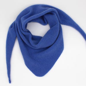 Small cashmere triangular scarf – 100% pure cashmere | handmade in Germany | soft scarf | luxurious & timeless