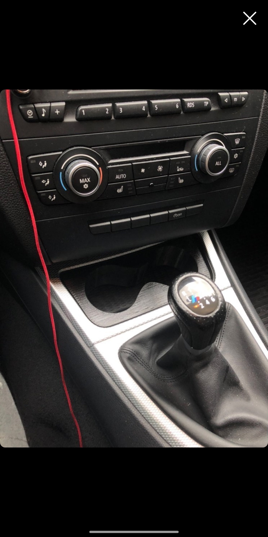 FREAZE Auto Getränkehalter Mittelkonsole Getränkehalter passend for BMW 128I  135I 2008-2013 X1 E82 E84 E88 Autozubehör (Color : Black 1 Set): :  Auto & Motorrad