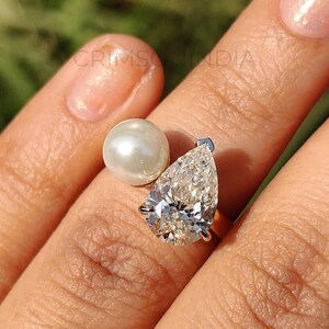 Toi Et Moi Ring, 3 CT Pear Cut Moissanite Engagement Ring, 14K Solid Gold Ring, Pearl Ring, Three Prong Ring, Statement Ring, Proposal Ring