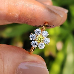 Flower Ring, daisy ring, Round Cut Moissanite Flower Engagement Ring, Yellow Stone Ring, 14K Solid Gold Ring, Promise Ring, Gift For Her