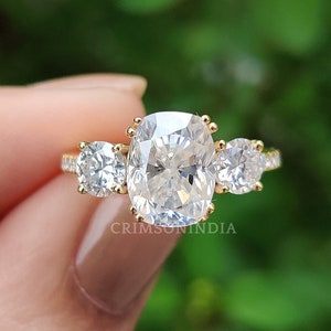 Meghan Markle Ring, 2.5 CT Cushion Cut Moissanite Engagement Ring, Three Stone Ring, Trilogy 14K Solid Gold Ring, Past Present Future Ring