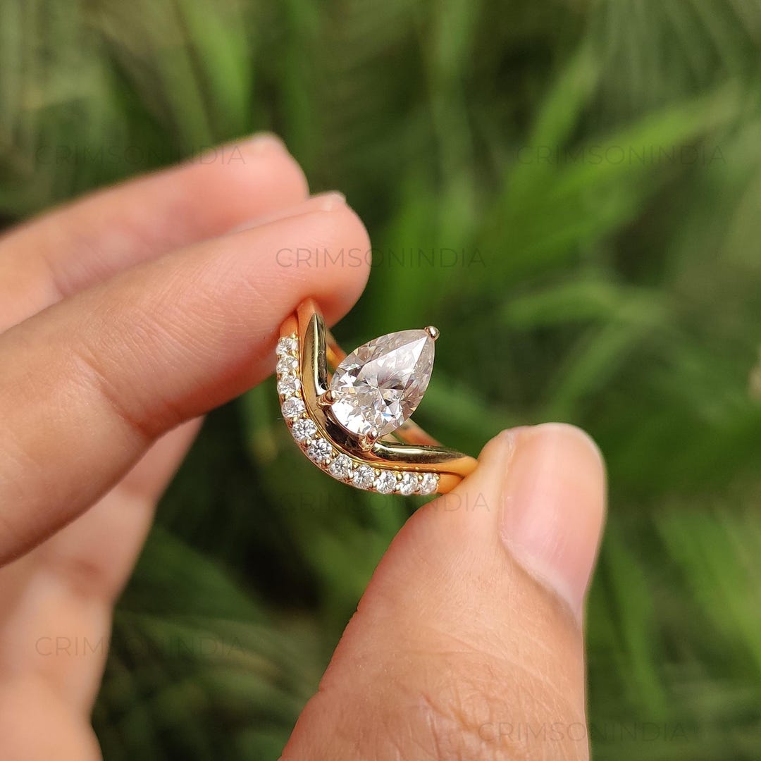 1.5 CT Pear Cut Moissanite Engagement Ring Set, 14K Solid Gold Ring Set ...