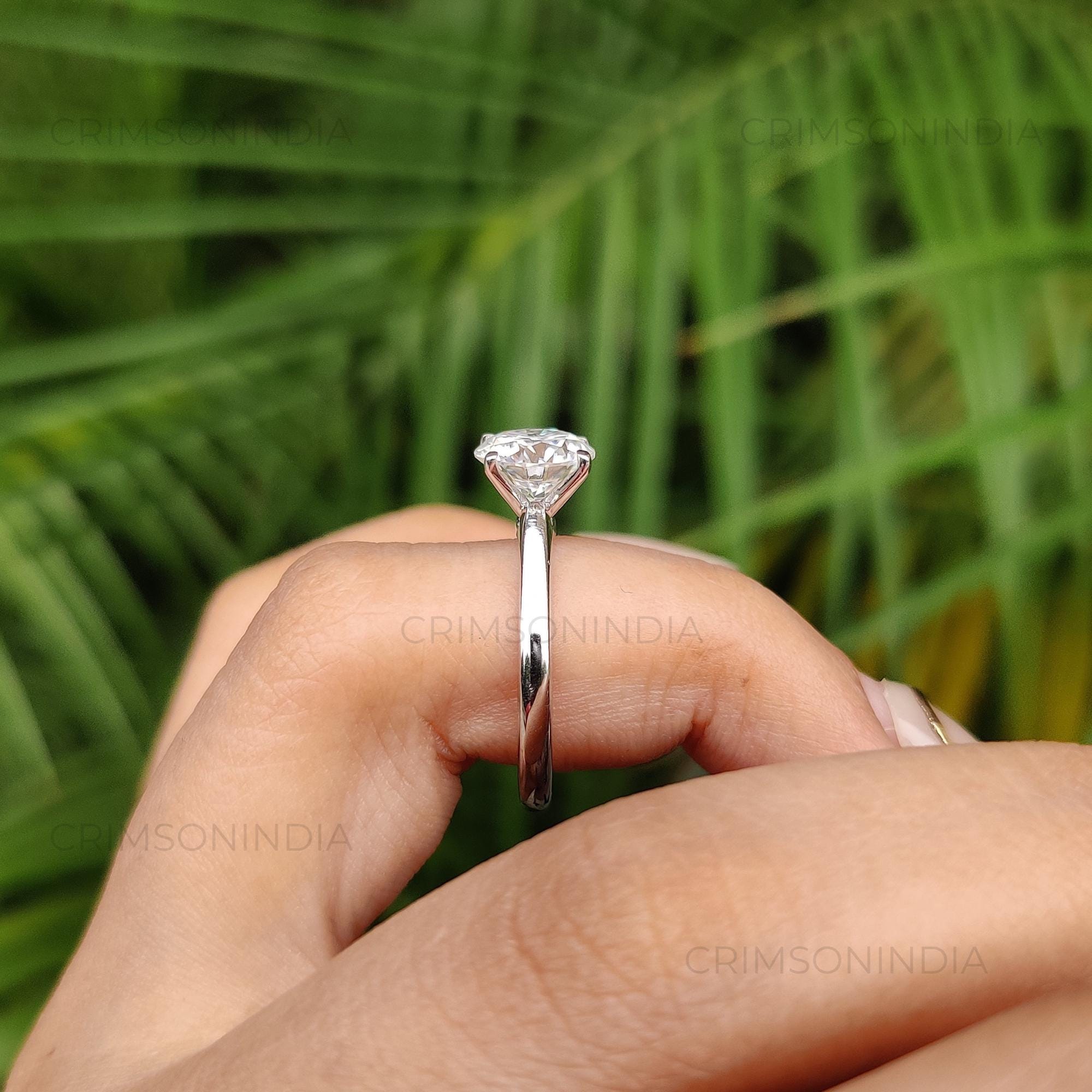 Anello Donna Con Diamante Nero Simulato Taglio Rotondo 2Ct – Placcato Oro Bianco 14K Su Argento 925