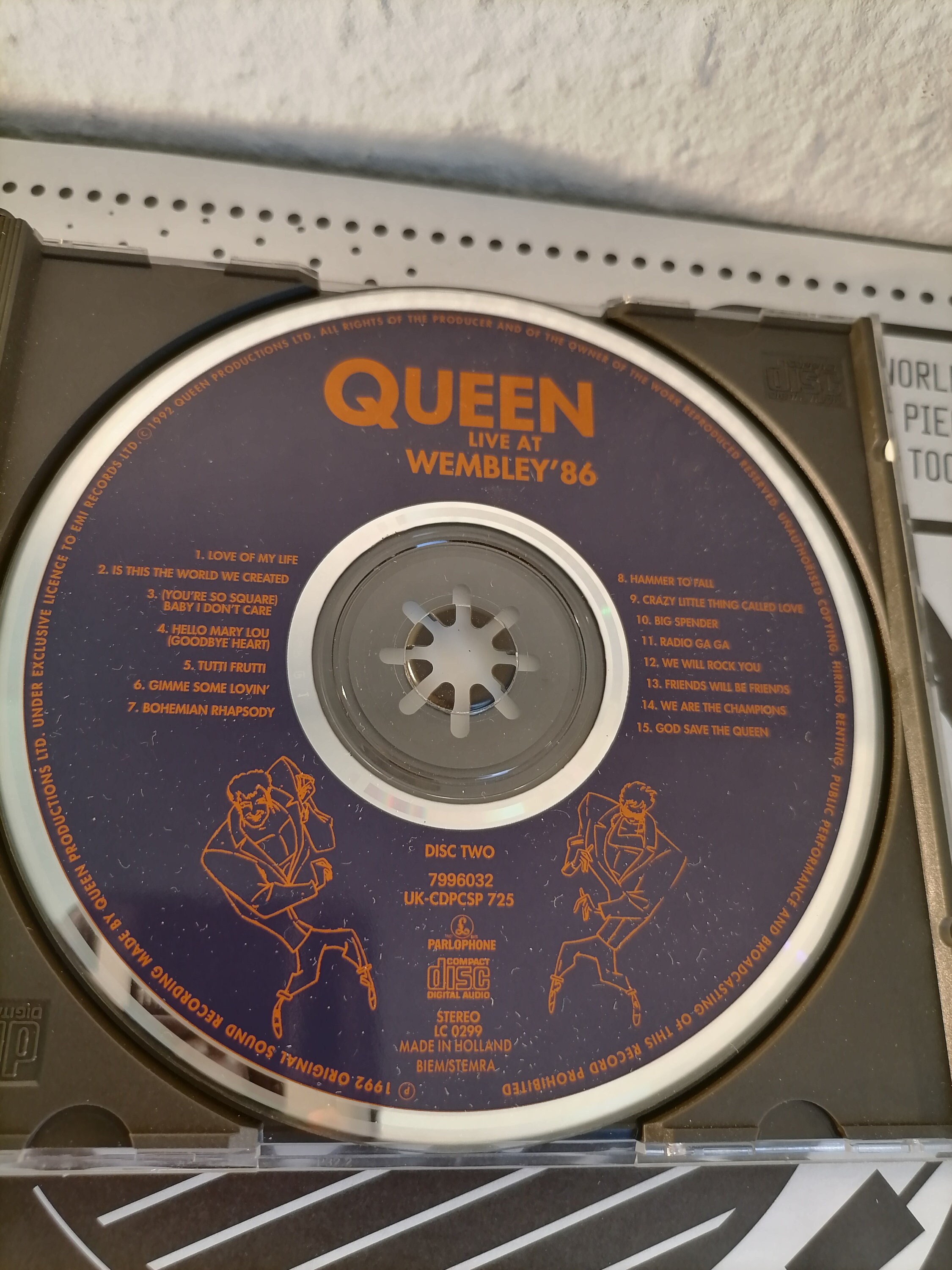 Queen Live at Wembley '86 Freddie Mercury 2 CD Records Vintage