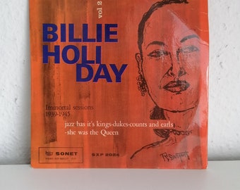 Könnte beinhalten: Ein rotes Vinyl-Plattencover mit einer Schwarzweißillustration von Billie Holiday. Der Text auf dem Cover lautet "Billie Holiday, Vol 2, Immortal sessions 1939-1945, jazz has it's kings-dukes-counts and earls -she was the Queen, Sonet SXP 2024".