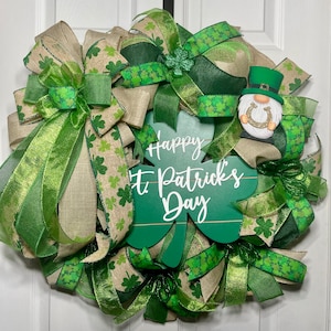 St. Patrick&#39;s Day Wreath: Shamrock Clover Front Door Decor